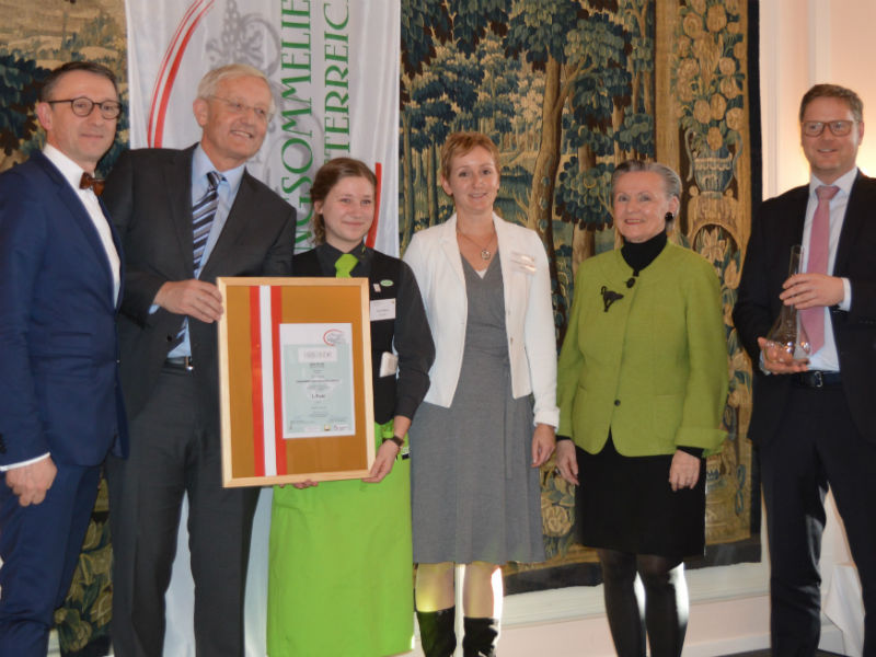 007 die erste bzw siegerin