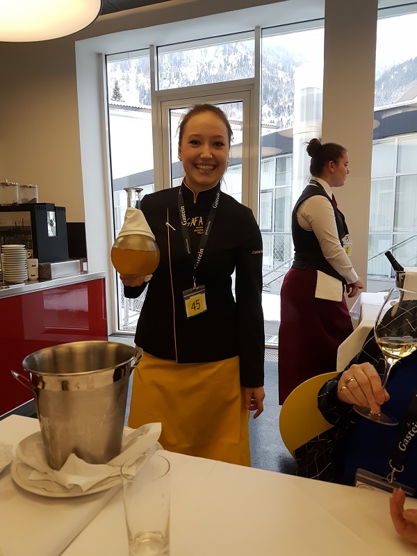 JSOE Wett2020 Weissweinservice